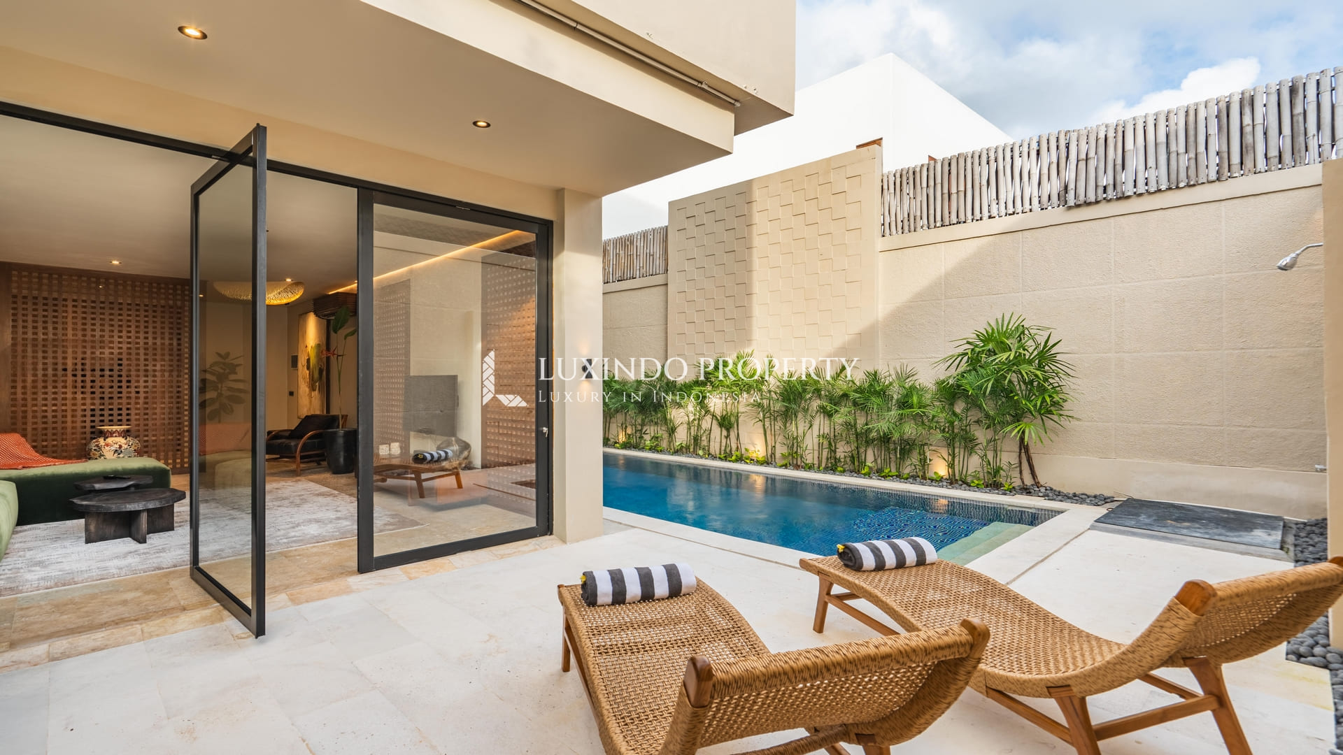 UMALAS - MODERN FREEHOLD VILLA WITH SAUNA IN PRIME UMALAS (FHV521)